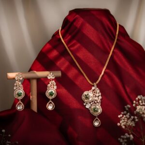 Emerald Whisper Pearl Pendant Set - 30% OFF