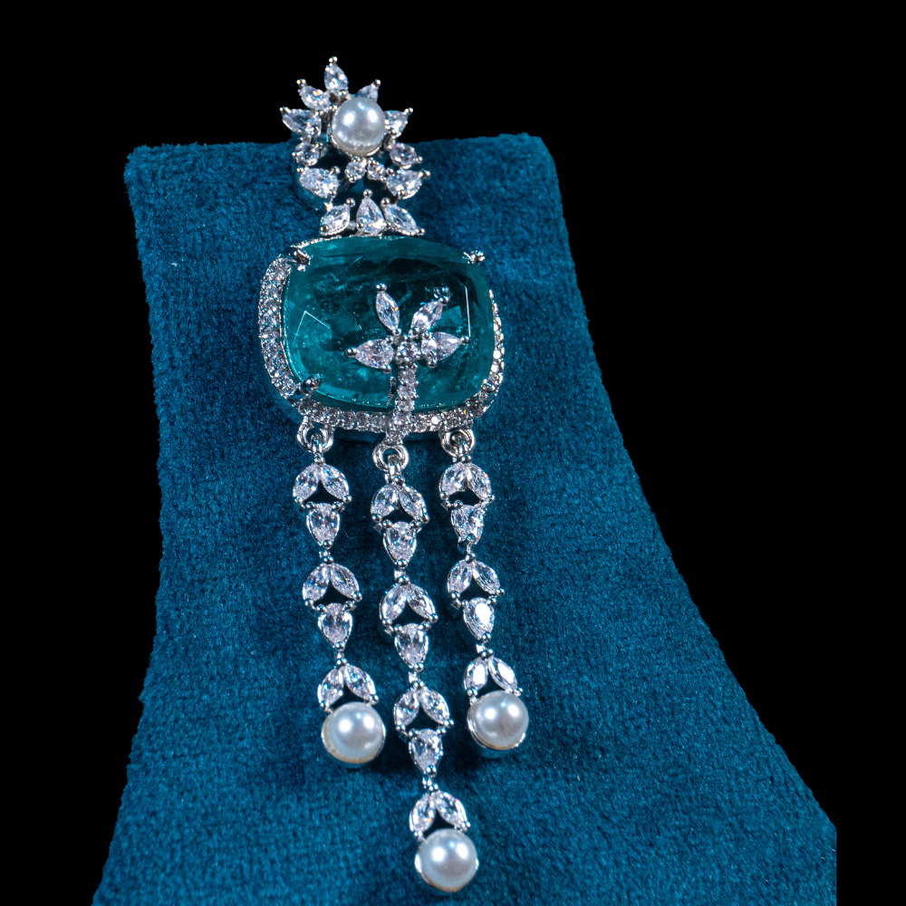 AD Set – Modern Elegance with Timeless Sparkle - Image 3