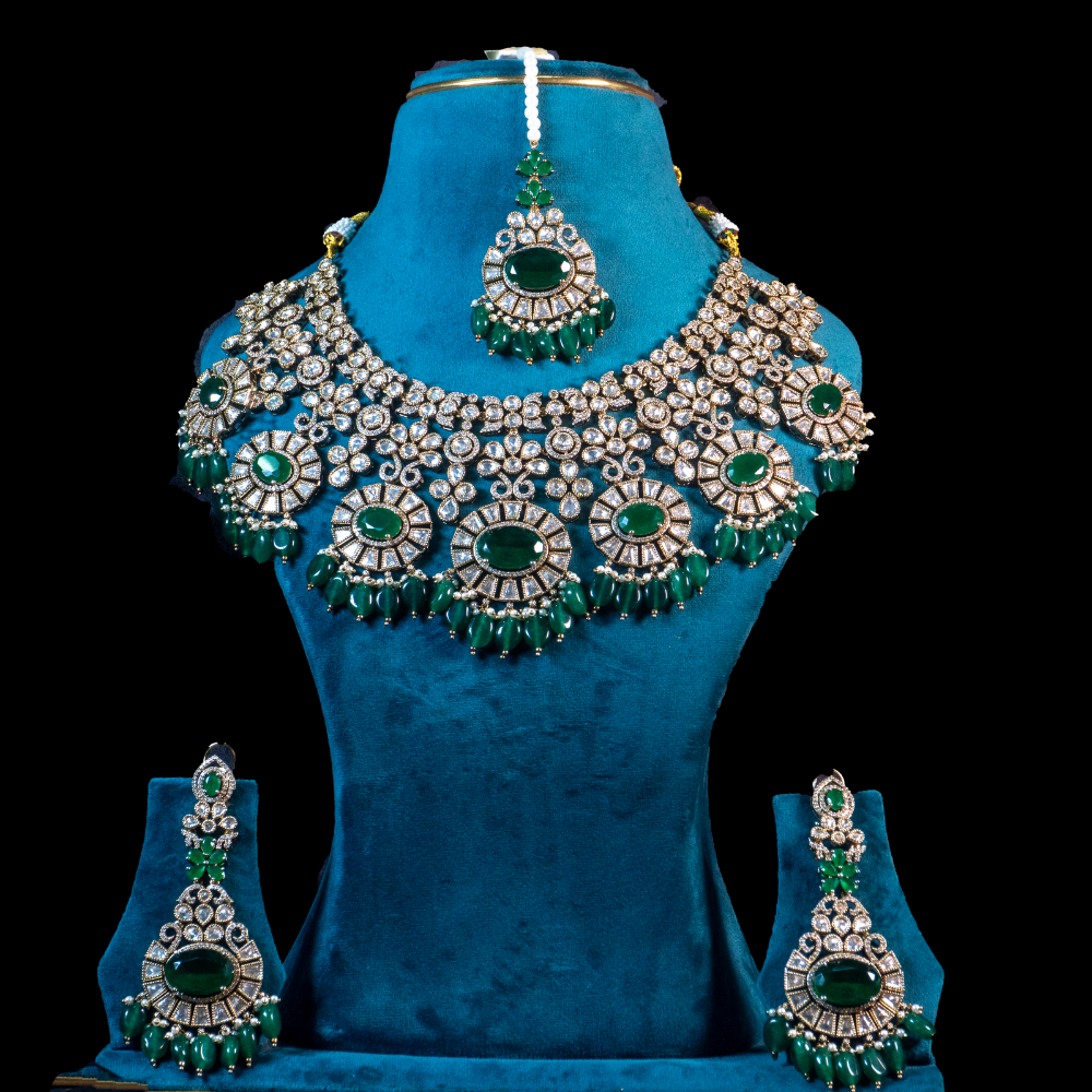 Kundan Dhulan Set – Royal Green Bridal Grandeur