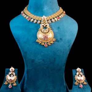 Kundan Necklace – Golden Royal Majesty