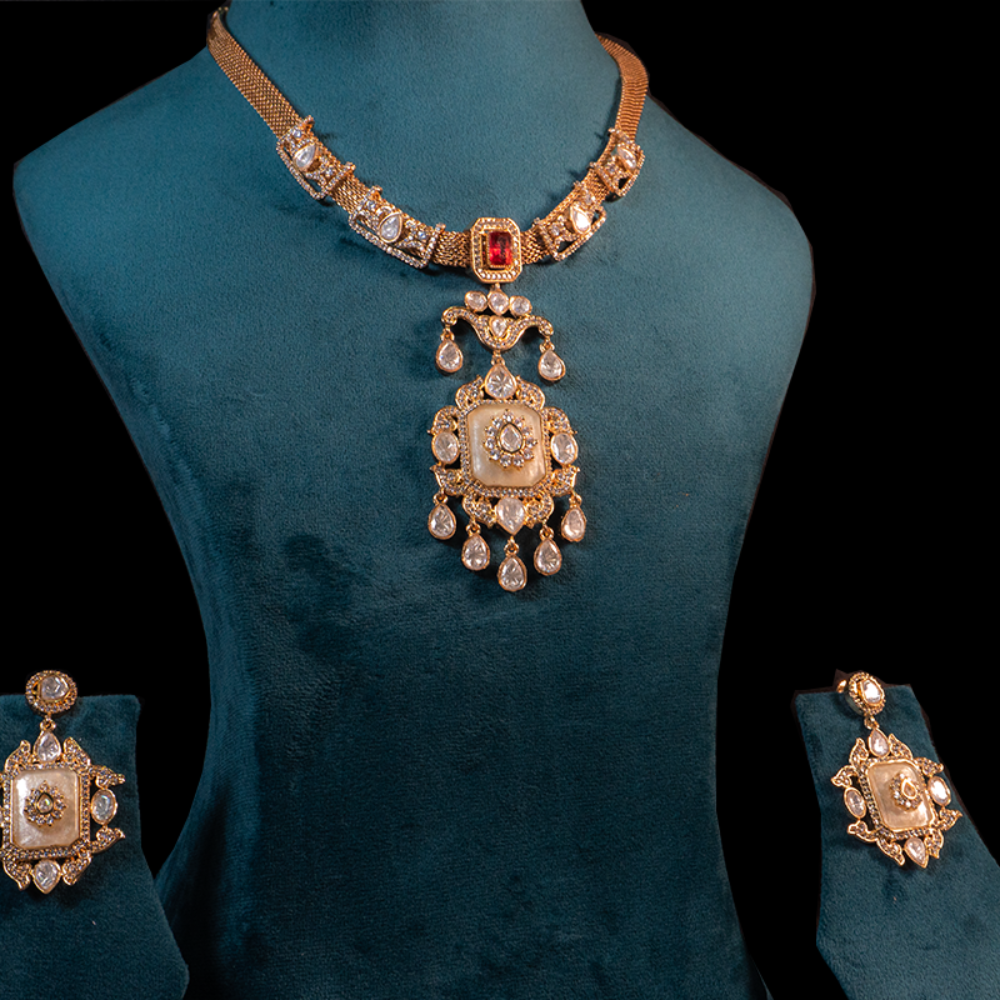 Mother Pearl Necklace – Timeless Fashion Elegance - Image 2