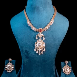 Mother Pearl Necklace – Timeless Fashion Elegance