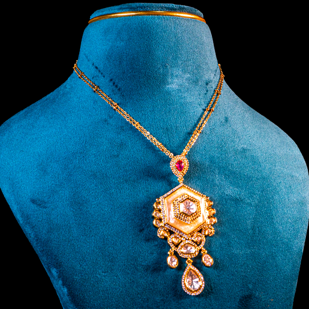 Mother Pearl Chain Set – Grace in White Elegance - Image 2