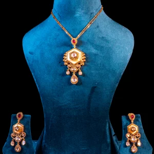 Mother Pearl Chain Set – Grace in White Elegance